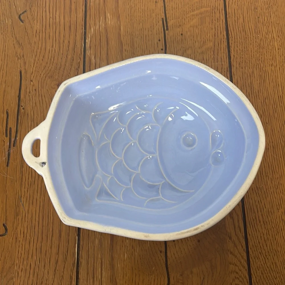 Fish Mold Pier 1